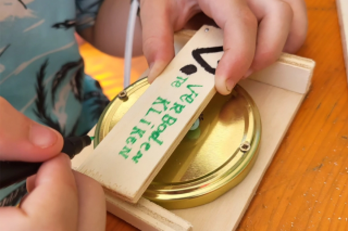 Daar zit muziek in! & Van bloemetjes en bijtjes!​ 6+